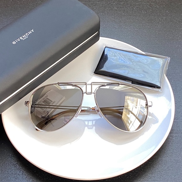 Givenchy Accessories - NEW Givenchy 61mm Aviator Sunglasses